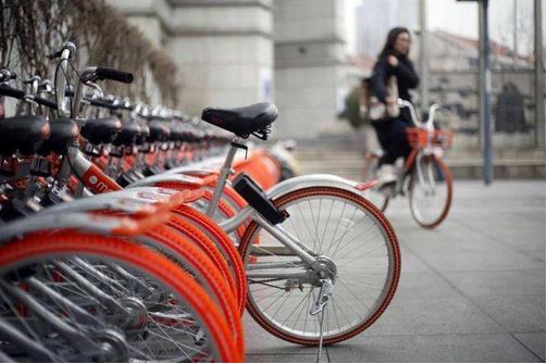 共享單車(chē)行業(yè)將進(jìn)入成熟期，面臨一系列的困境和挑戰(zhàn)，需不斷發(fā)展完善發(fā)展