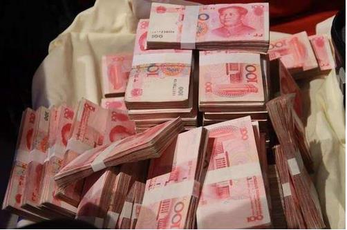 .重慶市人力社保局：全市最低工資標準進行了調(diào)整，從2019年1月1日起執(zhí)行