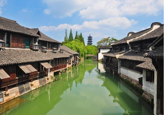 2019年旅游人數(shù)仍處增長(zhǎng)態(tài)勢(shì)，將達(dá)60.6億人次，各地紛紛出臺(tái)新一輪文化旅游規(guī)劃??